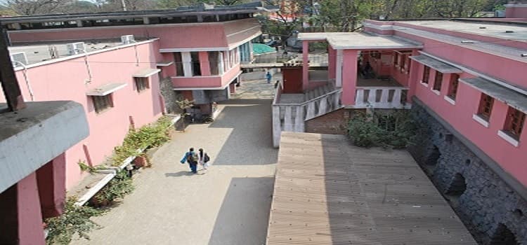 Jamshedpur Women's University Academic Building photo 3